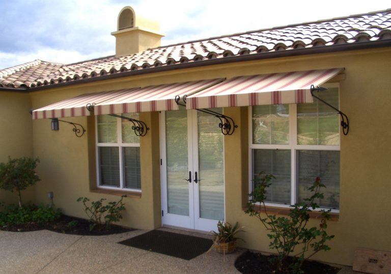 Choosing The Right Awning Company For Your Home