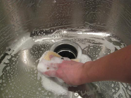 Types Of Cleaning Supplies That Might Be Ruining Your Pipes