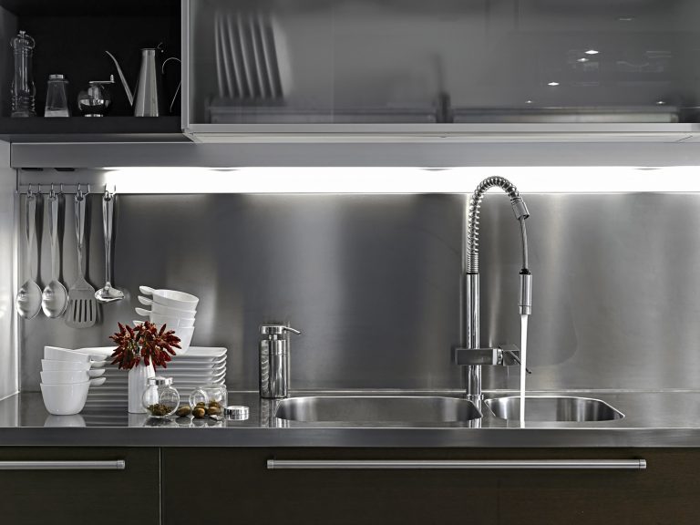 Get The Elegant Stainless Steel Splash For Home