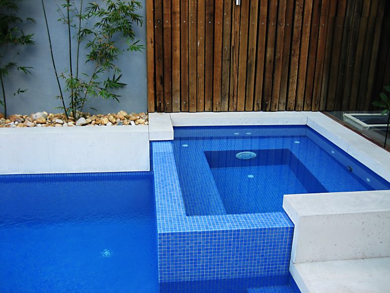 Easy Ways To Select Swimming Pool Builder
