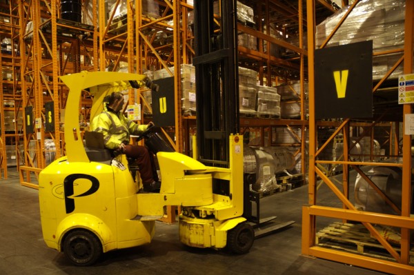 What To Look Out In Very Narrow Aisle Forklifts?