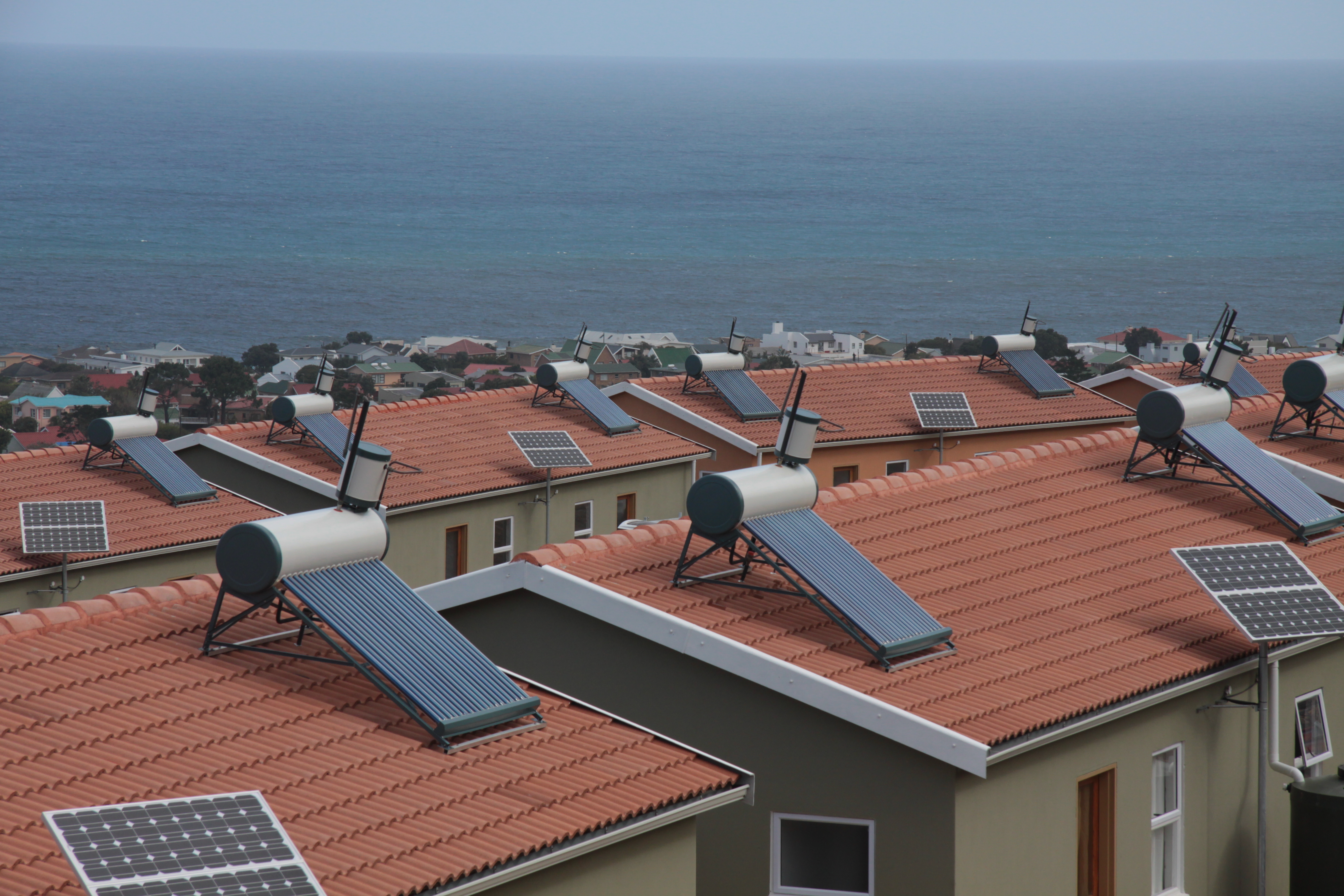 Solar Water Heaters – How They Work and Help Reduce Your Utility Bills