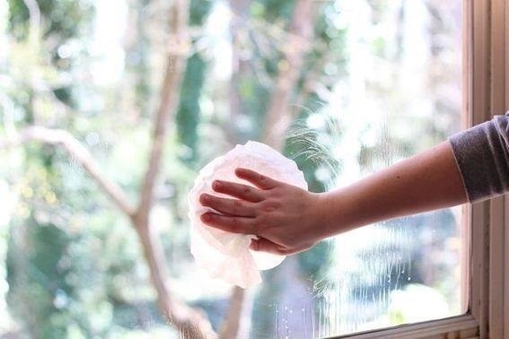 Clever Solutions For Cleaning Glass Windows