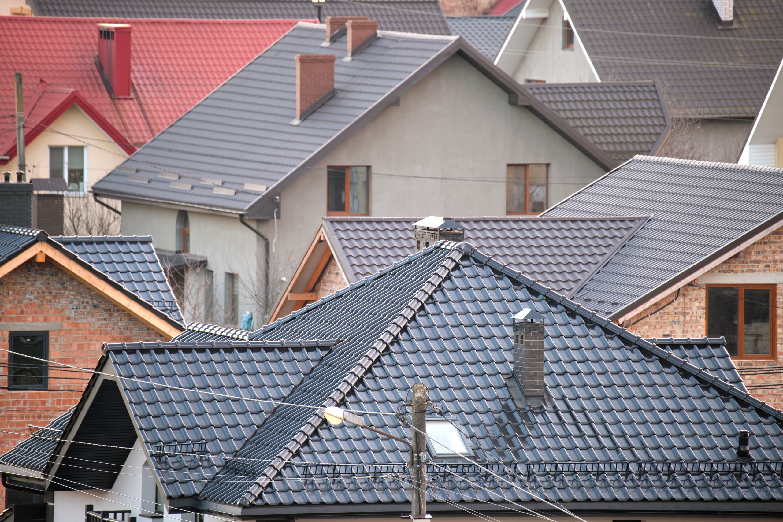 9 Roofing Styles Every Homeowner Should Know About